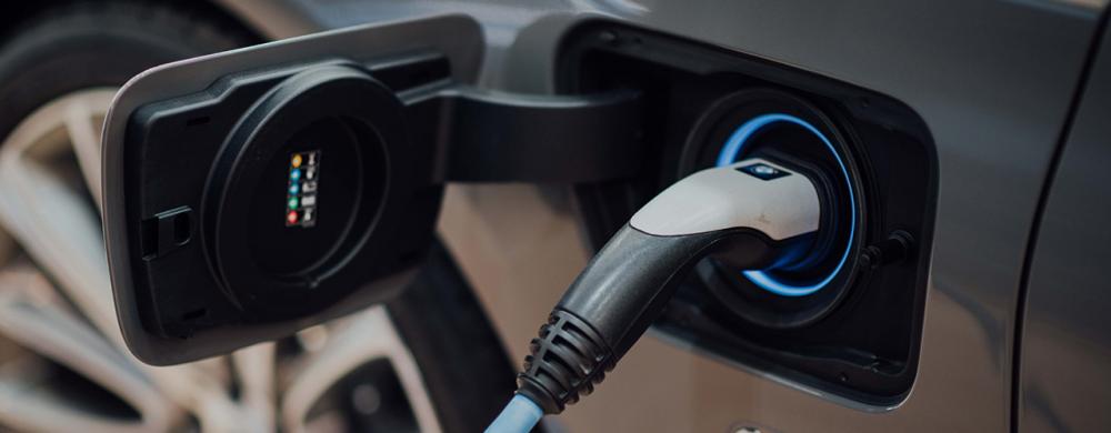 Recharge électrique en copropriété : implications techniques et obligations réglementaires